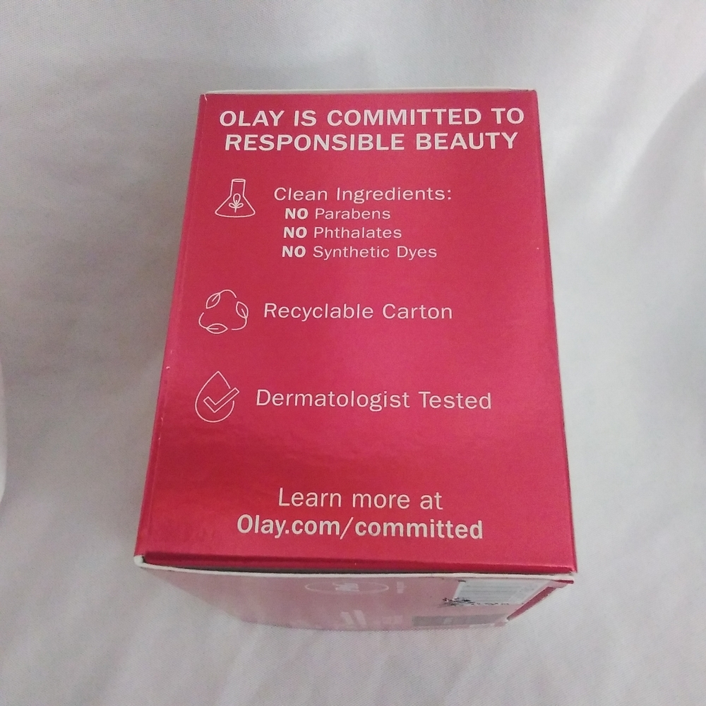 Olay Regenerist Retinol 24 +Peptide Night Hydrating Moisturizer 1.7 oz N… - Picture 5 of 10